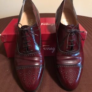 Men’s Bordeaux Calf Leather Shoes, shoe bags included, like new. Lightly worn.